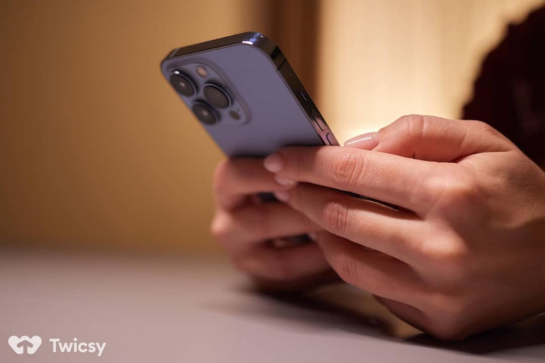 How to Write Instagram Captions: At a Glance