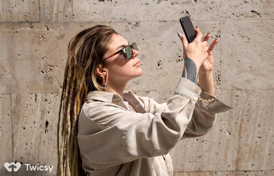 Empowering Bad B Captions for Instagram