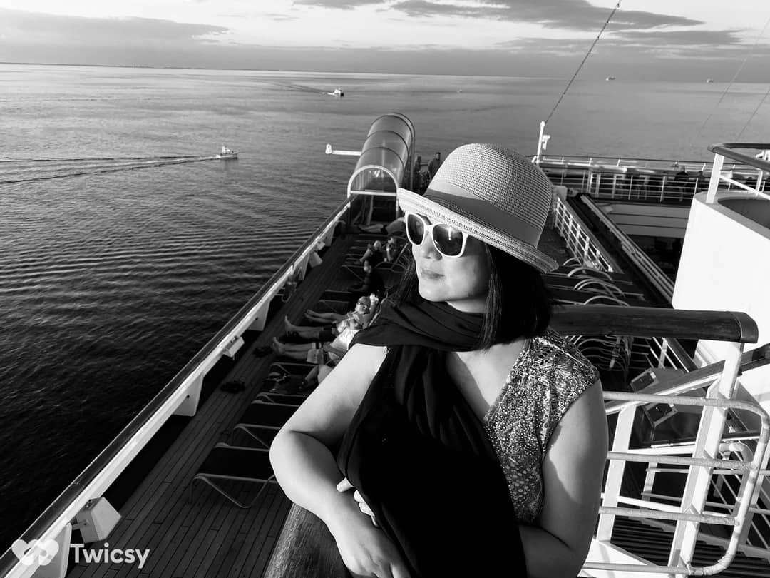 Creative Writing Prompts for Cruising Captions for Instagram
